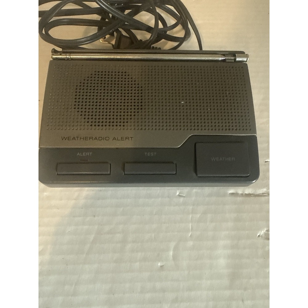 Radio Shack 12-240 Weather Alert Weatheradio Three-Channel Radio Tested, Works!